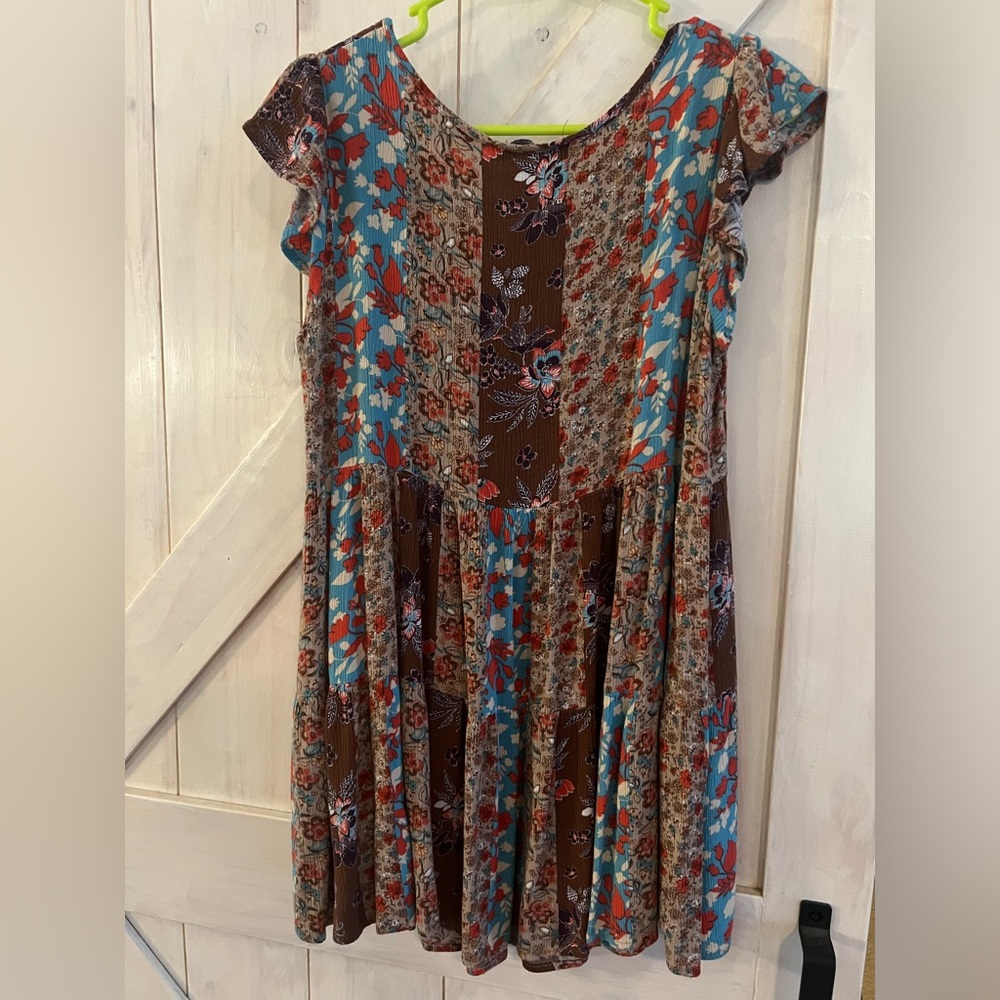 Blue B Collection - Size Large - patchwork print top - Picture 3 of 4
